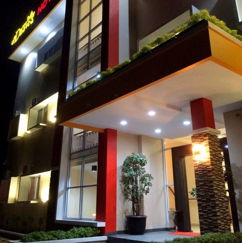 New D'Dhave Hotel Padang  Dış mekan fotoğraf