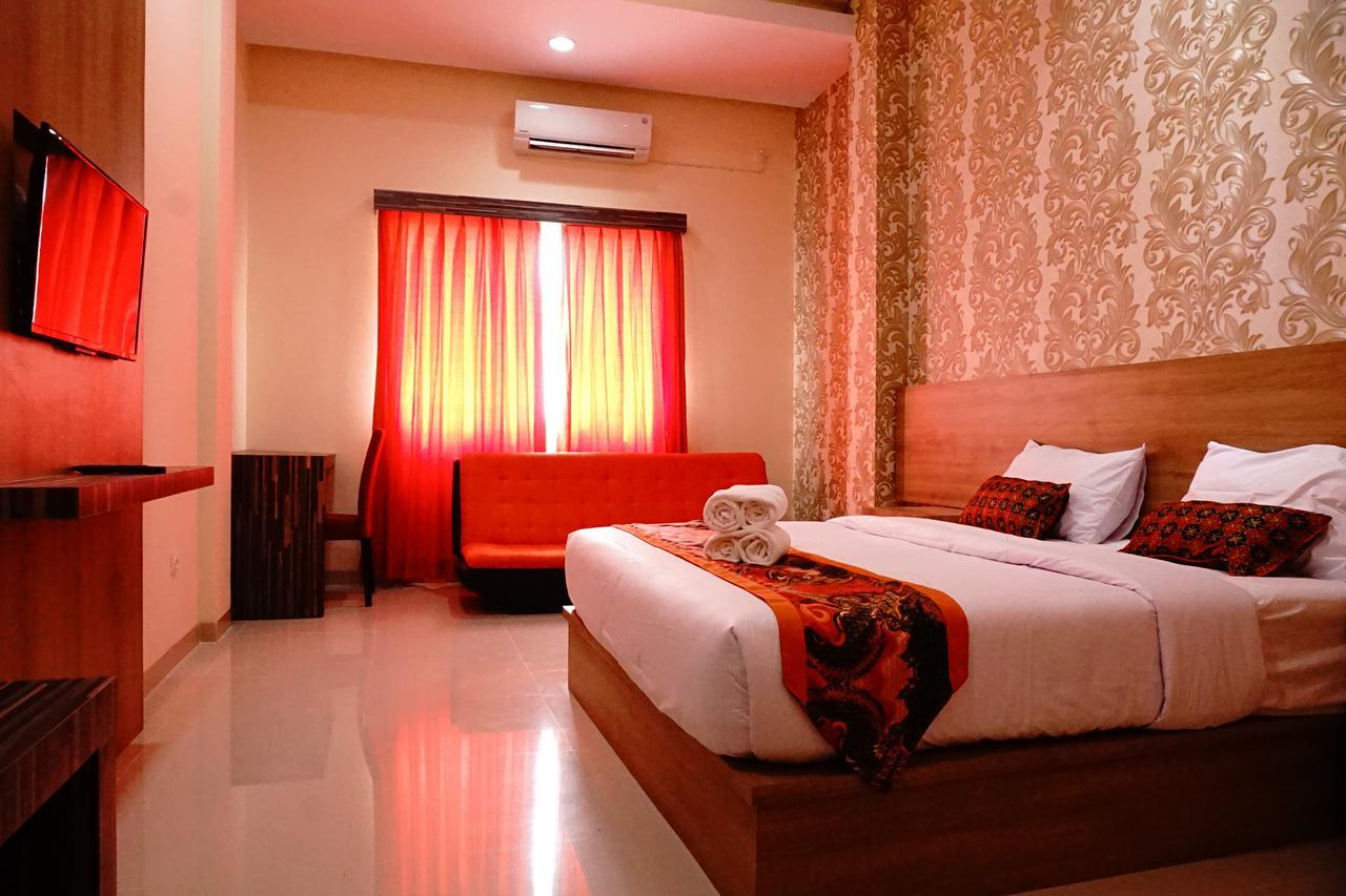 New D'Dhave Hotel Padang  Dış mekan fotoğraf