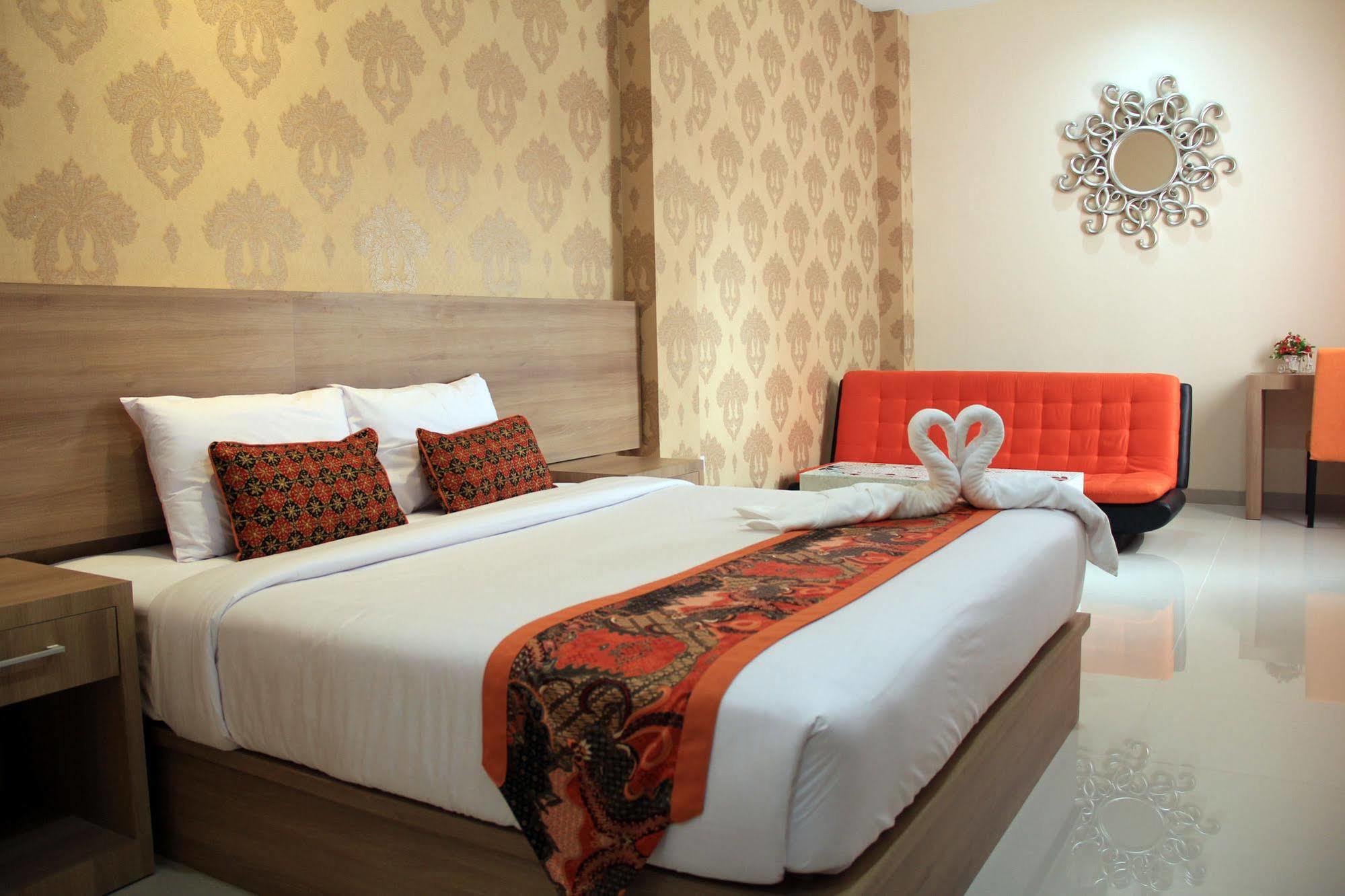 New D'Dhave Hotel Padang  Dış mekan fotoğraf